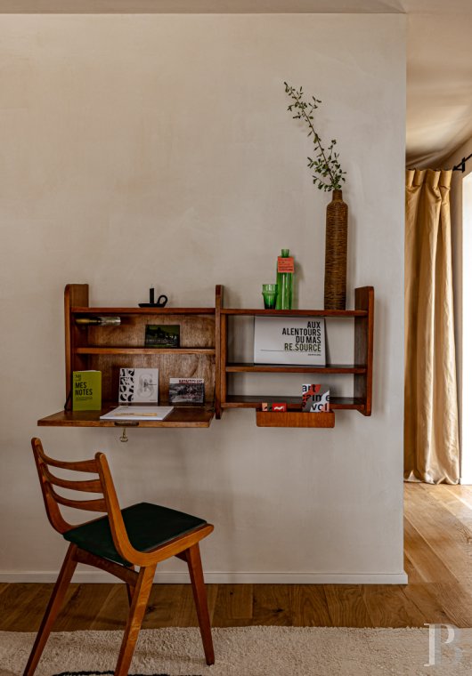 Dans le Gard, en bordure de l’Ardèche, un ancien mas restauré au milieu des oliviers, des vignes et des lavandes - photo  n°23